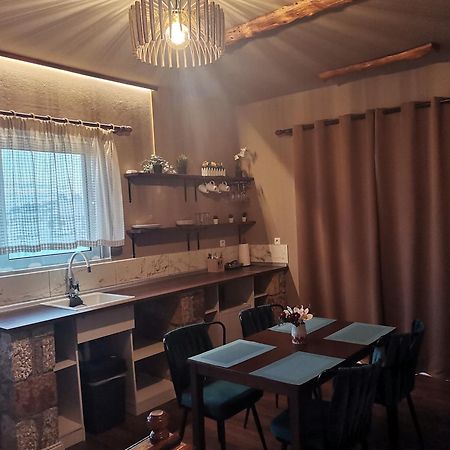 Émbonas Ataviros Hotel מראה חיצוני תמונה